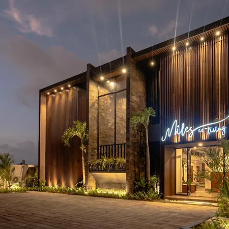 Miles Coliving Aparthotel
