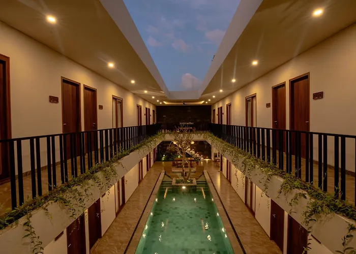 Гостевой дом Miles Coliving Bali, Close To Seminyak And Canggu Керобокан